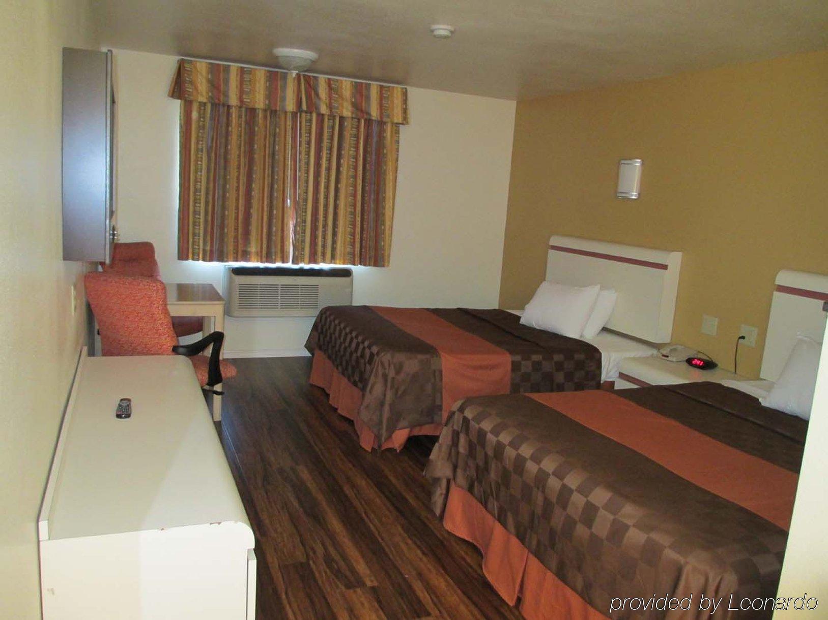 Claremont Lodge Motel