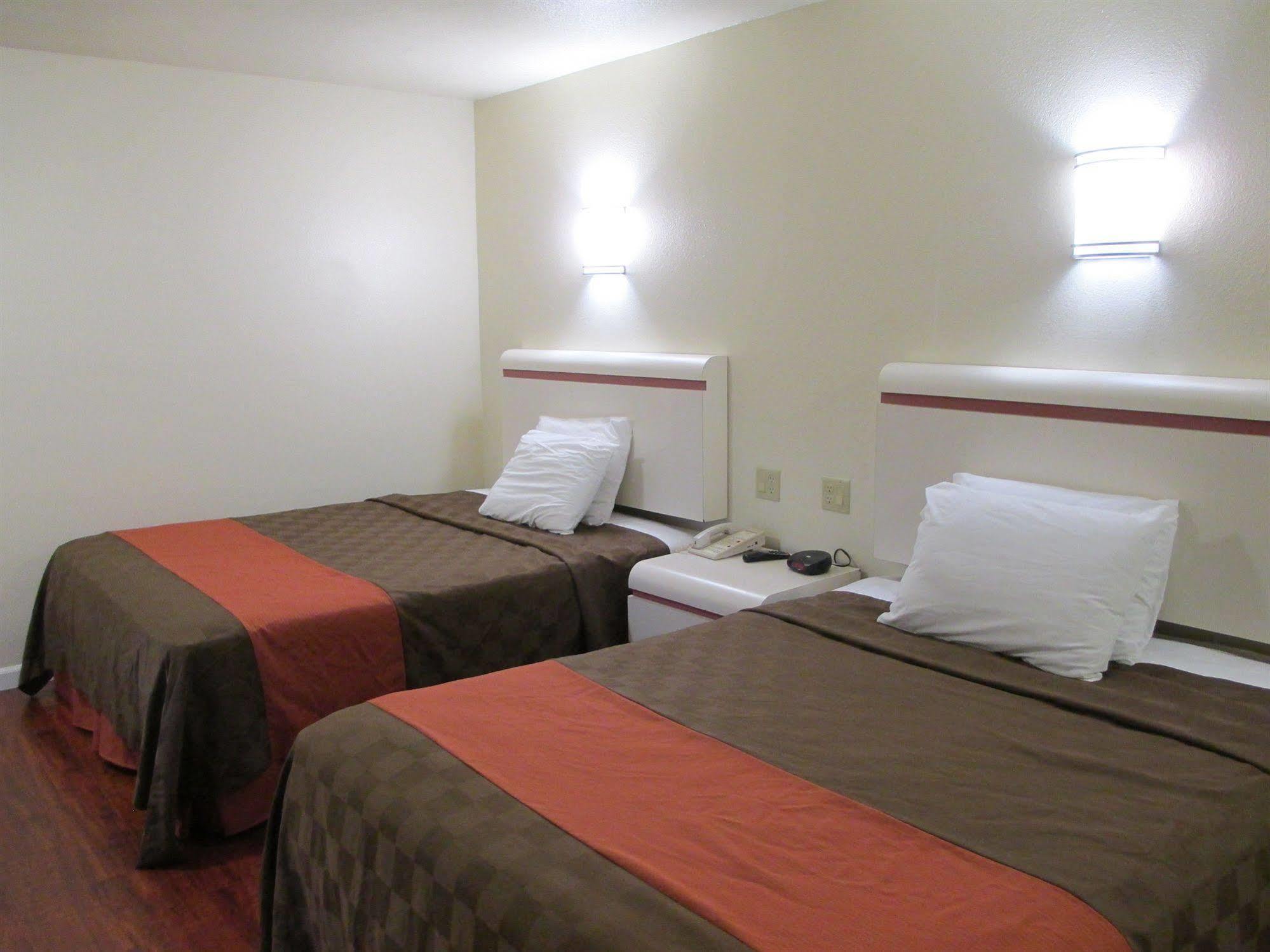 Motel Claremont Lodge