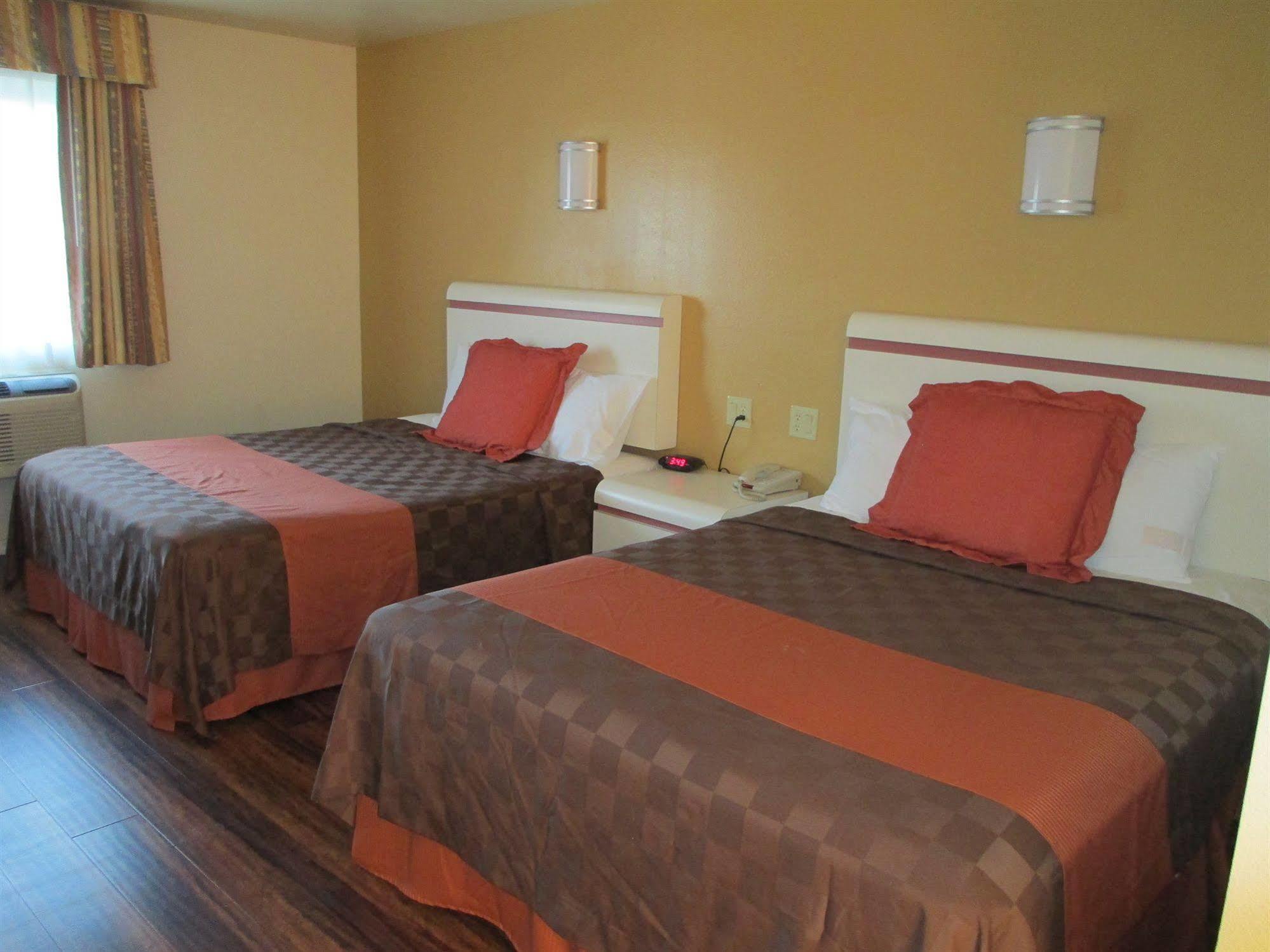 Motel Claremont Lodge 2*