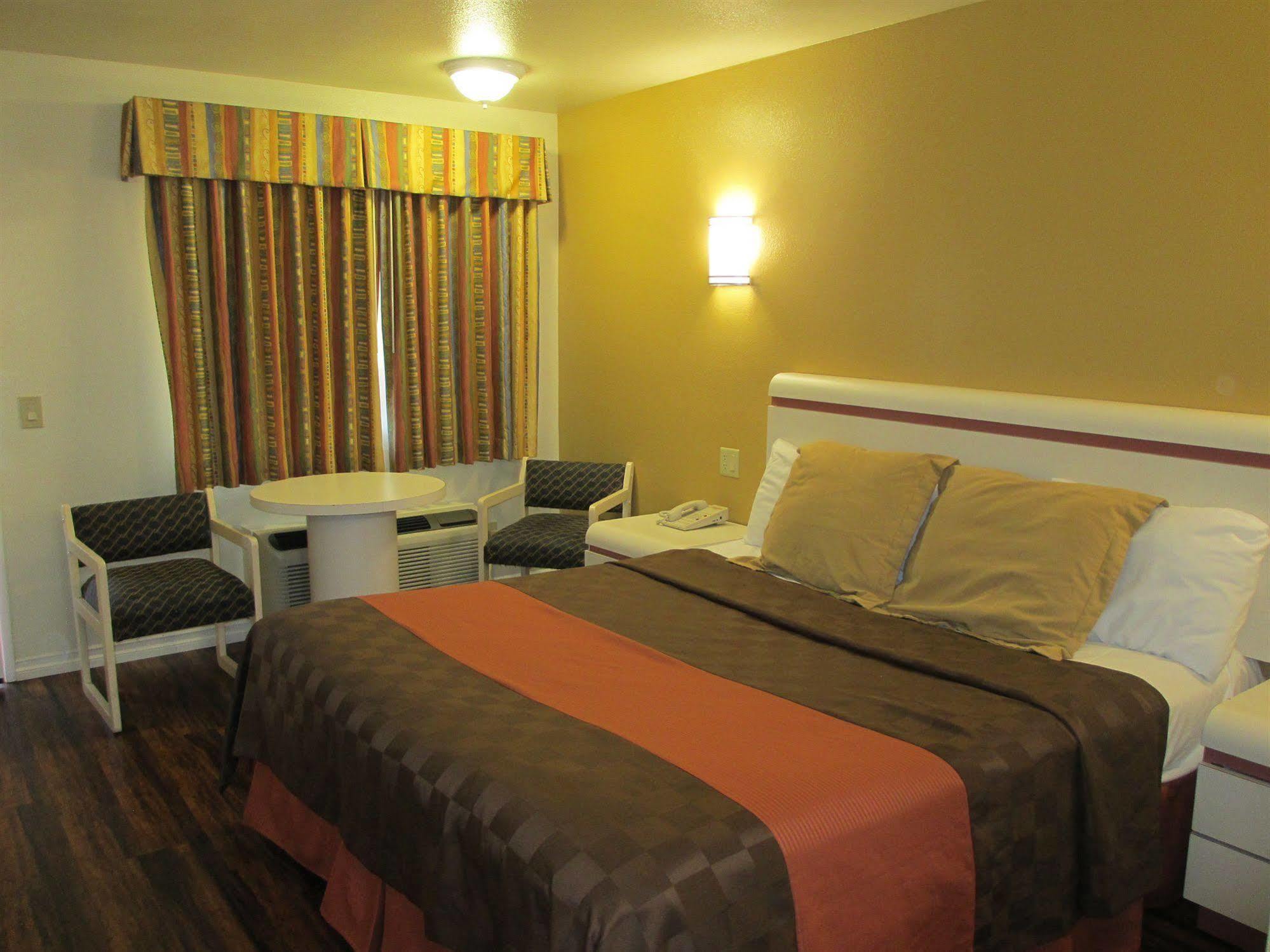 Claremont Lodge 2*